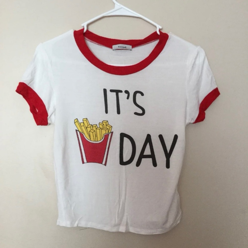 ITS FRYDAY Crop Top